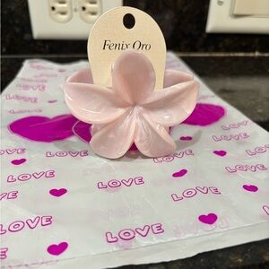 NWT Fenix Oro Pink Flower Hair Clip from Menorca